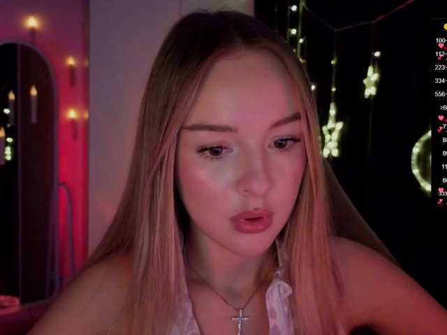 Nestyzz's BongaCams show and profile