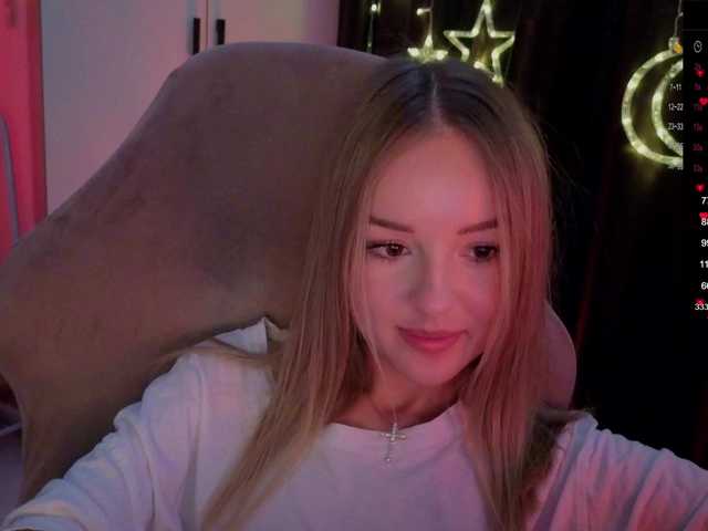 Nestyzz's BongaCams show and profile