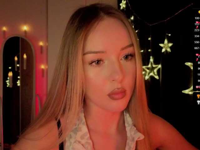 Nestyzz's BongaCams show and profile