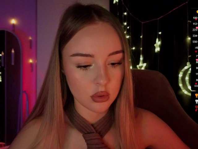 le modèle Nestyzz est en webcam porno dans un show sur le site bongacams, il possède les tags suivants: White/Caucasian,Blonde,Shaved