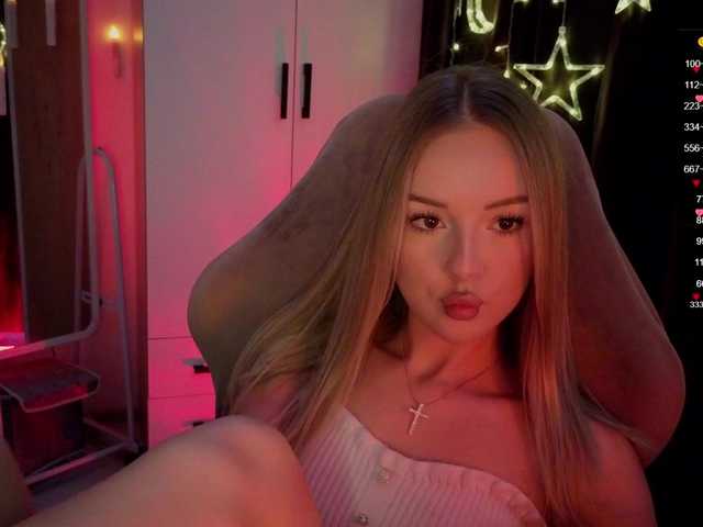 Nestyzz's BongaCams show and profile