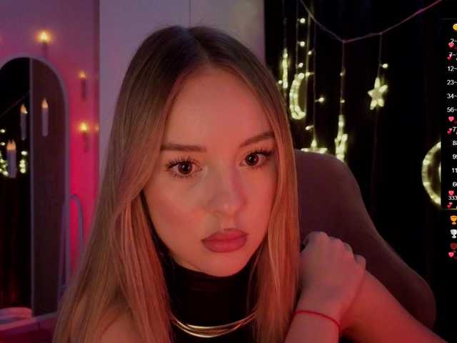 Nestyzz's BongaCams show and profile