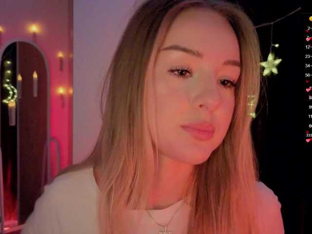 Nestyzz's BongaCams show and profile