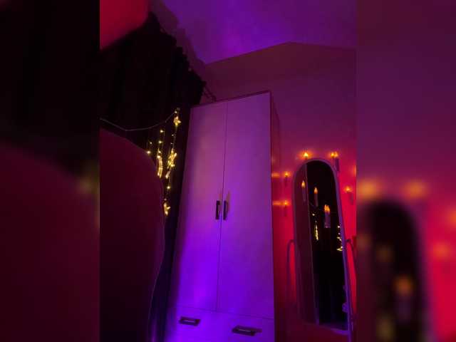 Nestyzz's BongaCams show and profile