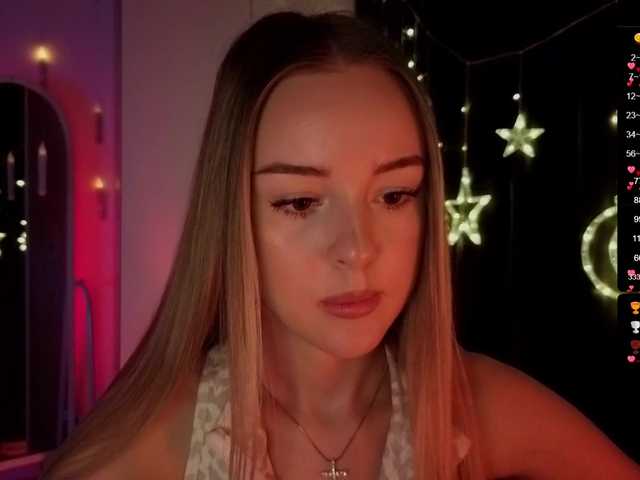 Nestyzz's BongaCams show and profile