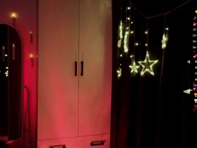 Nestyzz's BongaCams show and profile