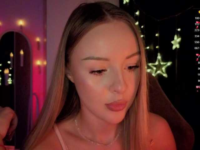 Nestyzz's BongaCams show and profile