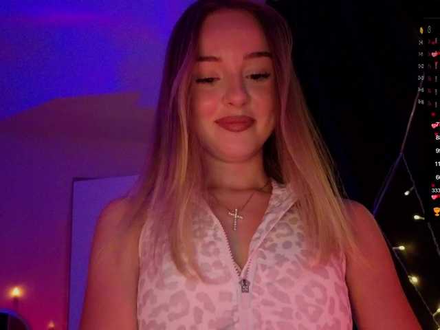 Nestyzz's BongaCams show and profile