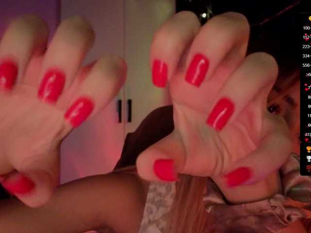 Nestyzz's BongaCams show and profile