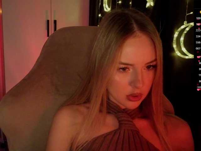 Nestyzz's BongaCams show and profile