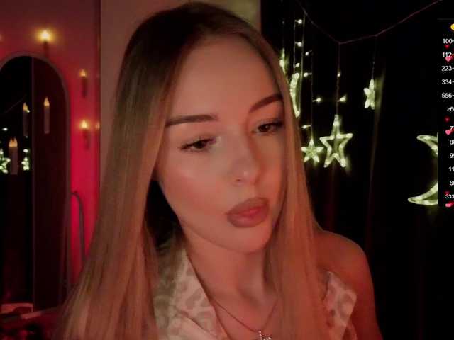 Nestyzz's BongaCams show and profile