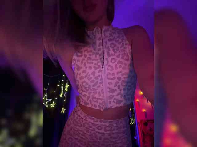 Nestyzz Live Webcam on BongaCams