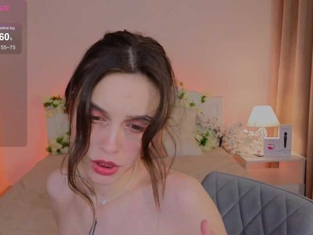  SusieMorris chat room