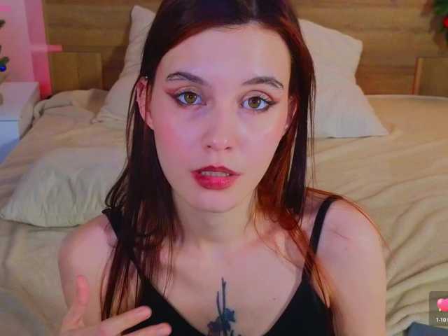  SusieMorris chat room