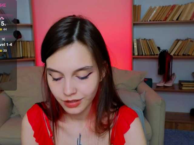 SusieMorris chat room