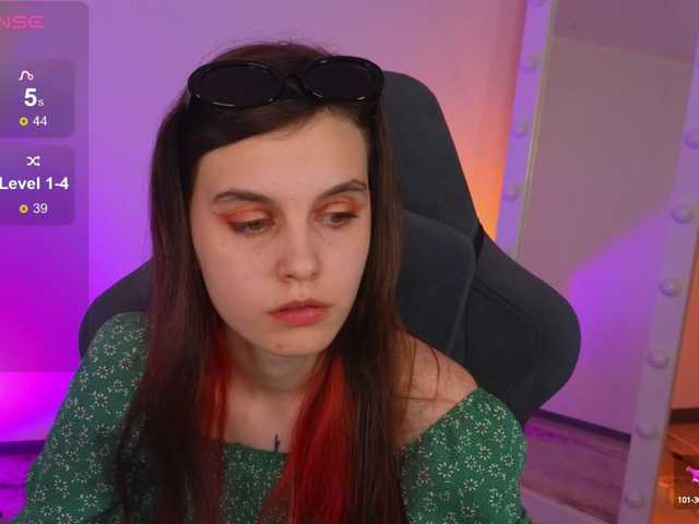  SusieMorris chat room