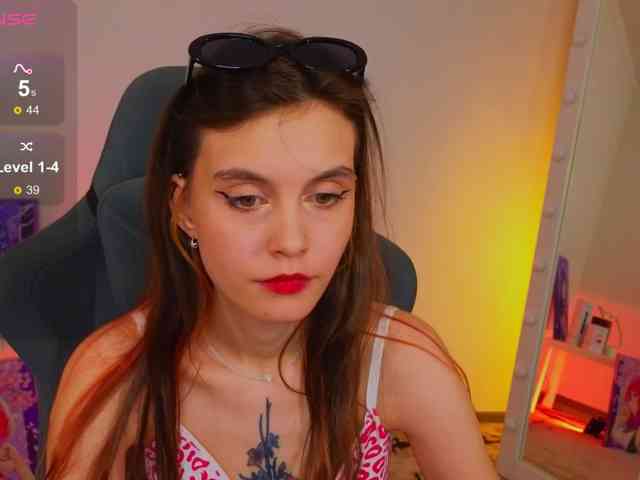 naughty chatroom SusieMorris