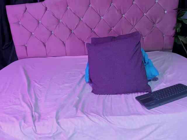 cataleyadivine Live Webcam on BongaCams