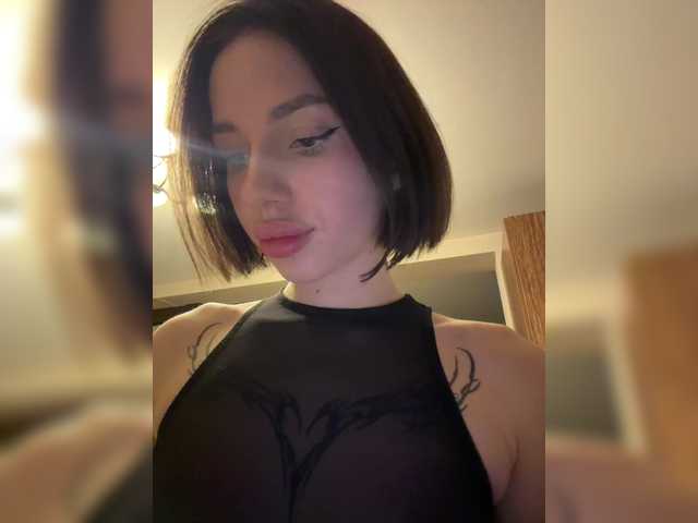 BabyDarii Live Cam and Statistics on UnifiedCams