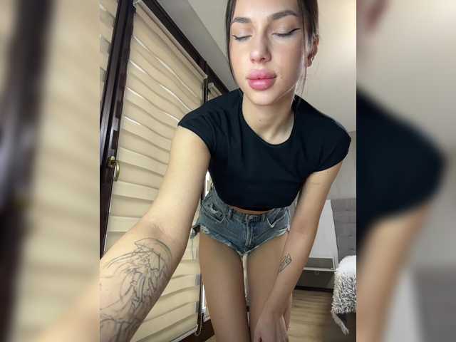BabyDarii's BongaCams profile