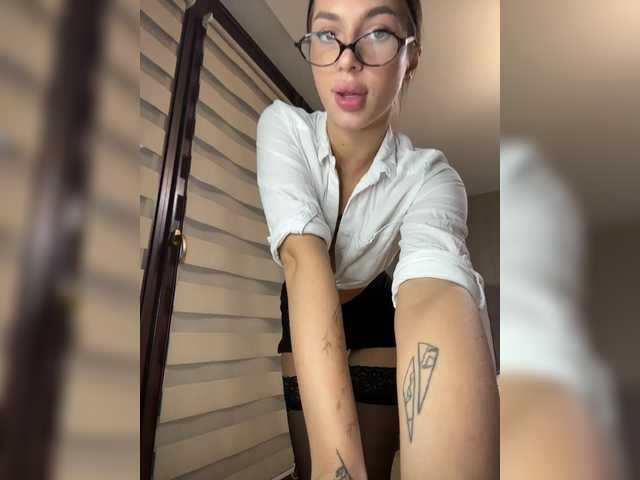 BabyDarii's BongaCams profile