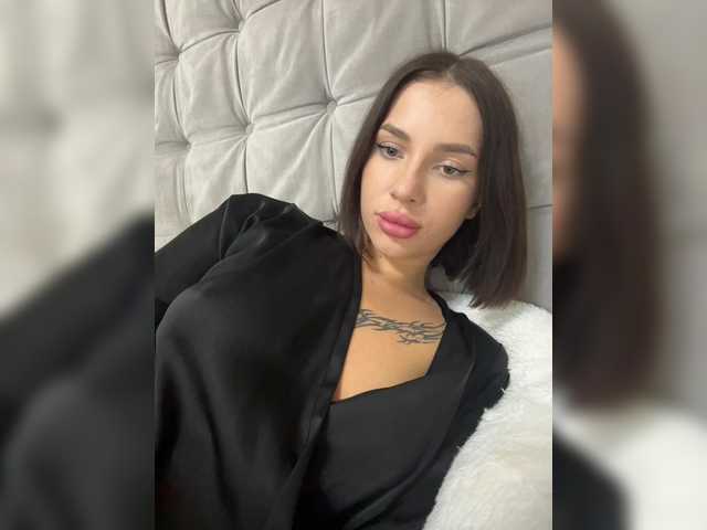 BabyDarii's BongaCams show and profile