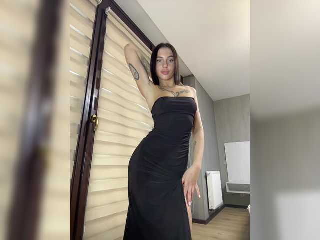 BabyDarii's BongaCams show and profile