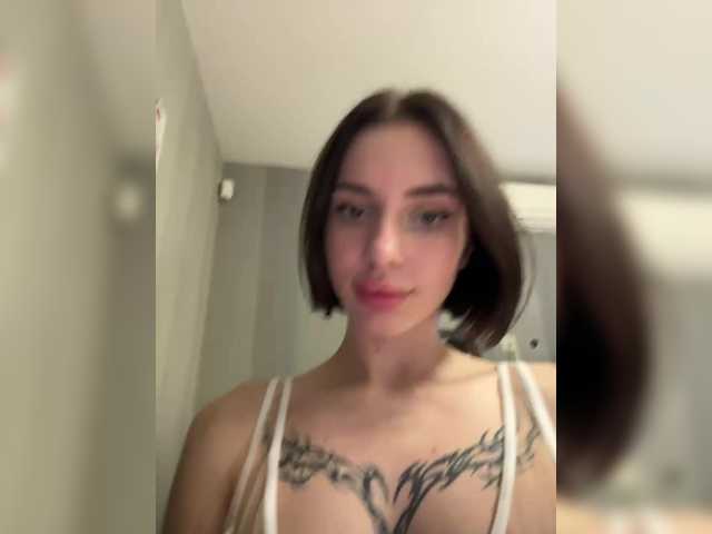 Slutty BabyDarii wants you to fuck her body now BabyDarii from BongaCams