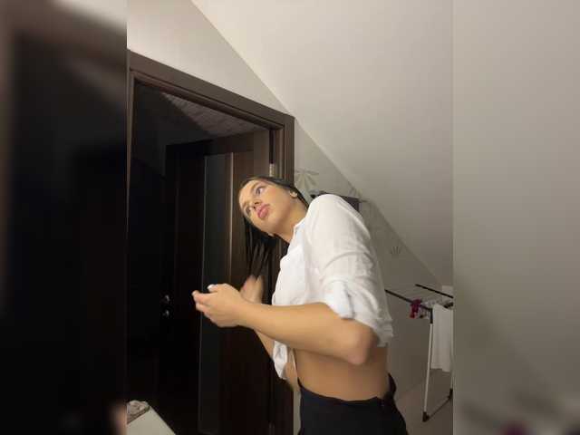 BabyDarii's BongaCams profile