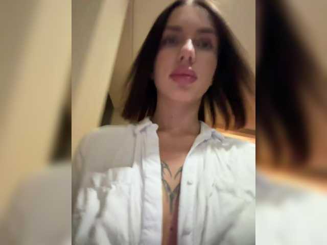 BabyDarii's BongaCams profile