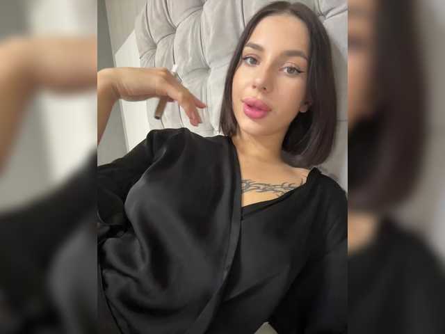 BabyDarii's BongaCams show and profile