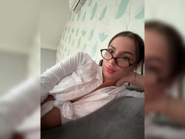 BabyDarii's BongaCams profile