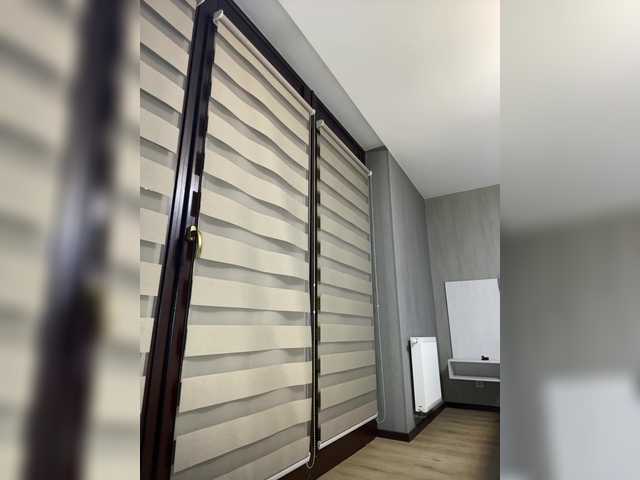 BabyDarii's BongaCams show and profile