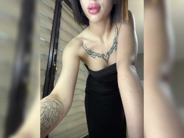 BabyDarii's BongaCams show and profile