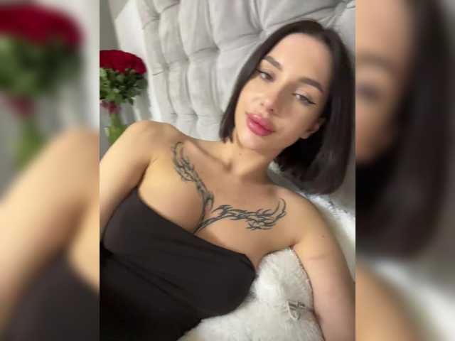 BabyDarii's BongaCams show and profile