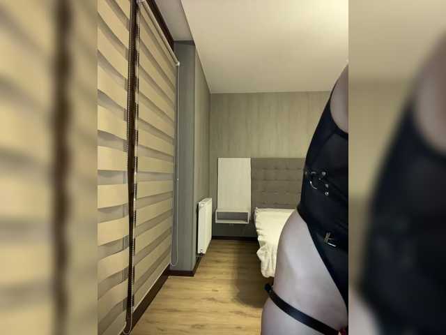 BabyDarii's BongaCams show and profile