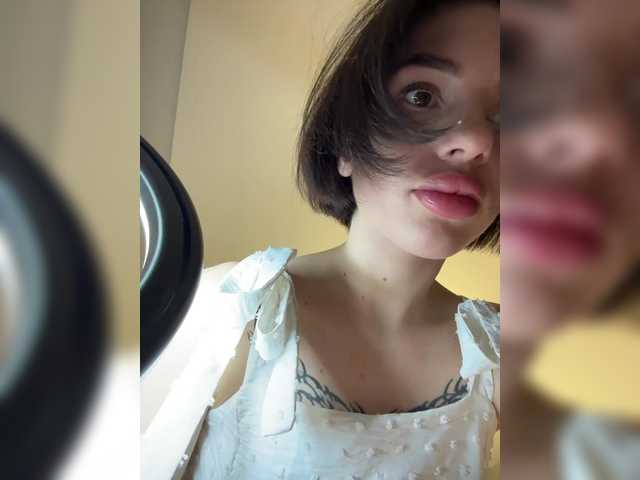 BabyDarii from BongaCams is Freechat