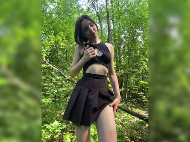 nude webcam BabyDarii