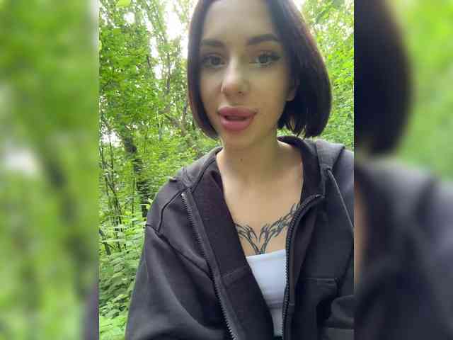 nude webcam BabyDarii