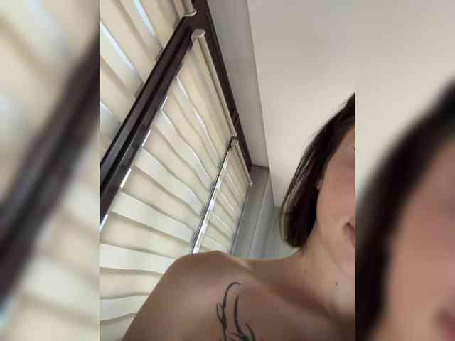 BabyDarii Live Webcam on BongaCams