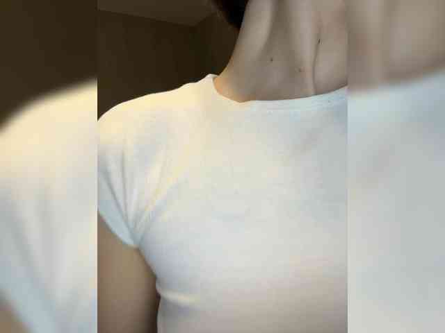 BabyDarii Live Webcam on BongaCams