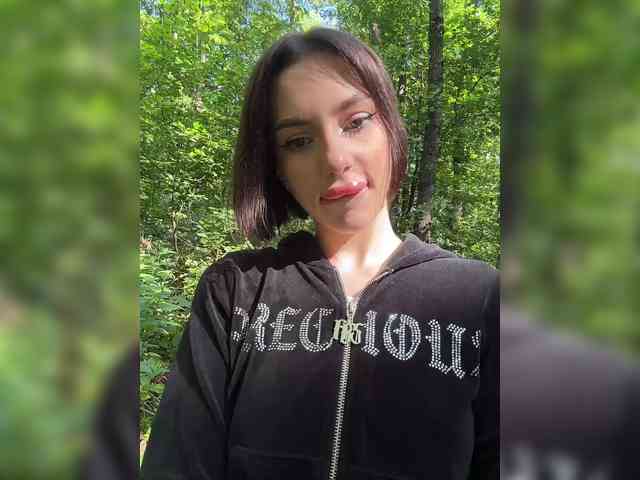live amateur cam BabyDarii