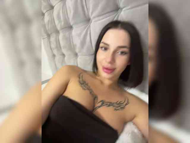 BabyDarii Live Webcam on BongaCams