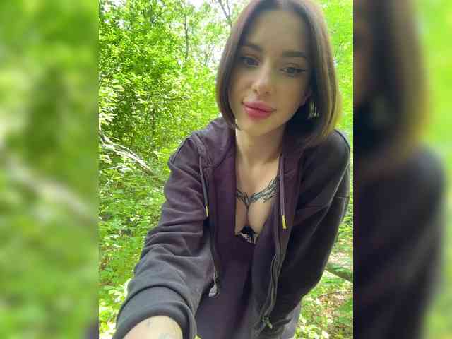 nude webcam BabyDarii