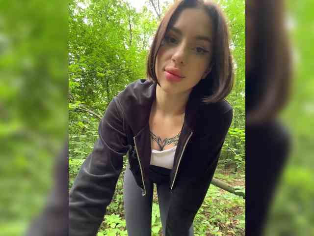 BabyDarii's webcam live show