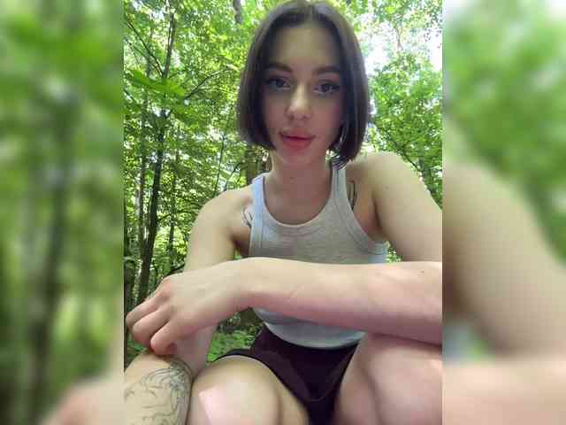 online nude chat room BabyDarii