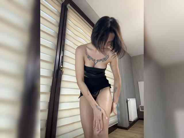 BabyDarii Live Webcam on BongaCams