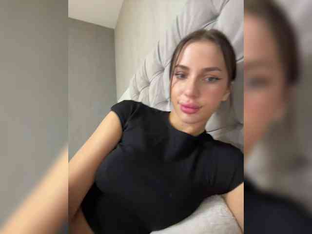 BabyDarii Live Webcam on BongaCams