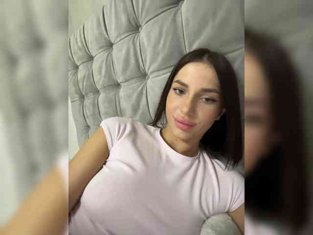 BabyDarii Live Webcam on BongaCams