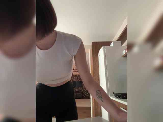 BabyDarii webcam